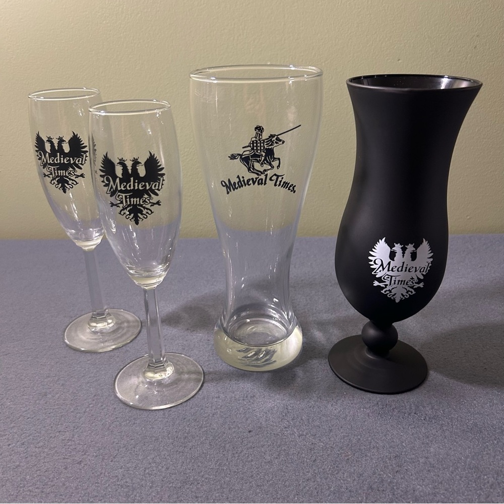 Medieval Times Drinkware Lot/Tournament Dinner Souvenir Hurricane Goblet